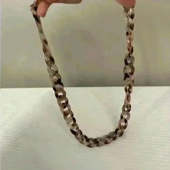 Chunky Tortoise Shell Blush Black Chain Link Statement Necklace Lightweight - Picture 5 of 5